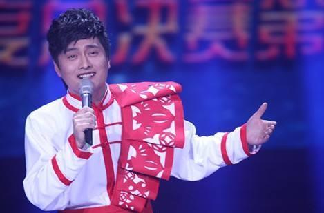 从《星光大道》走红最正能量的歌手，成名后与妻子离婚另有隐情？