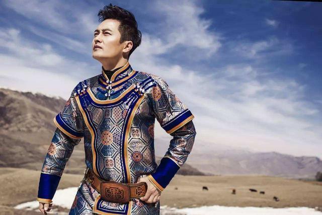 从《星光大道》走红最正能量的歌手，成名后与妻子离婚另有隐情？