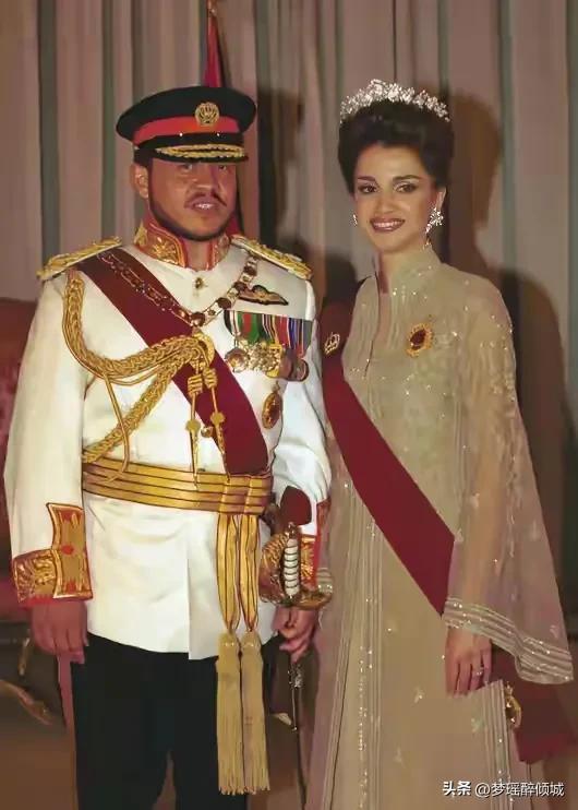 约旦国王世系（昙花一现的约旦最美王后）(12)