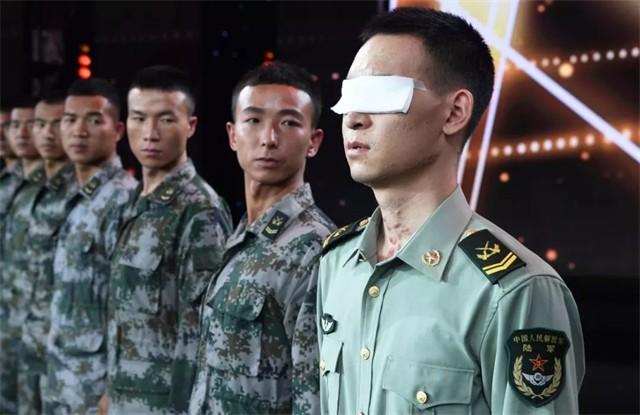 杜富国获八一勋章有什么待遇(和平年代被授一等功奖章)(14)