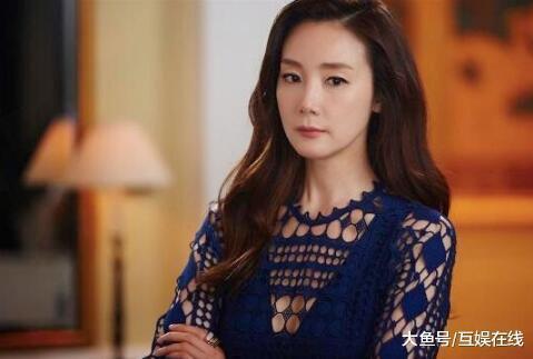 《天国的阶梯》让她成为国民女神, 但43岁才嫁出去, 原因令人震撼