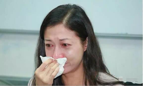 小龙女吴卓林首次叫成龙爸,竟和哥哥房祖名有关,网友:有情有义