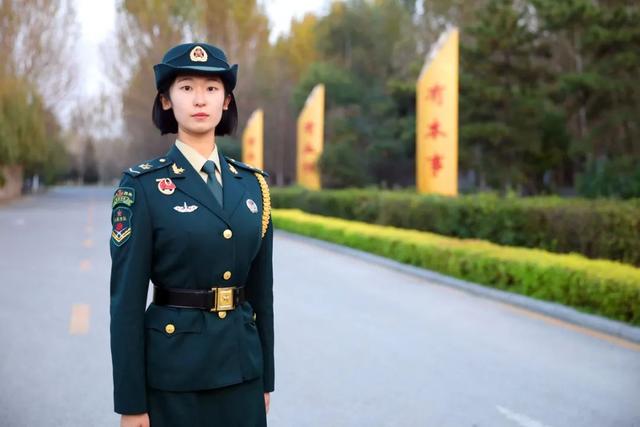 70周年阅兵作文范文（我们的新时代征文）(5)