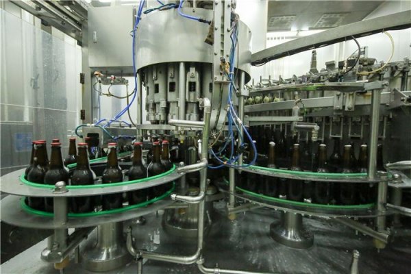 啤酒百威的生产线