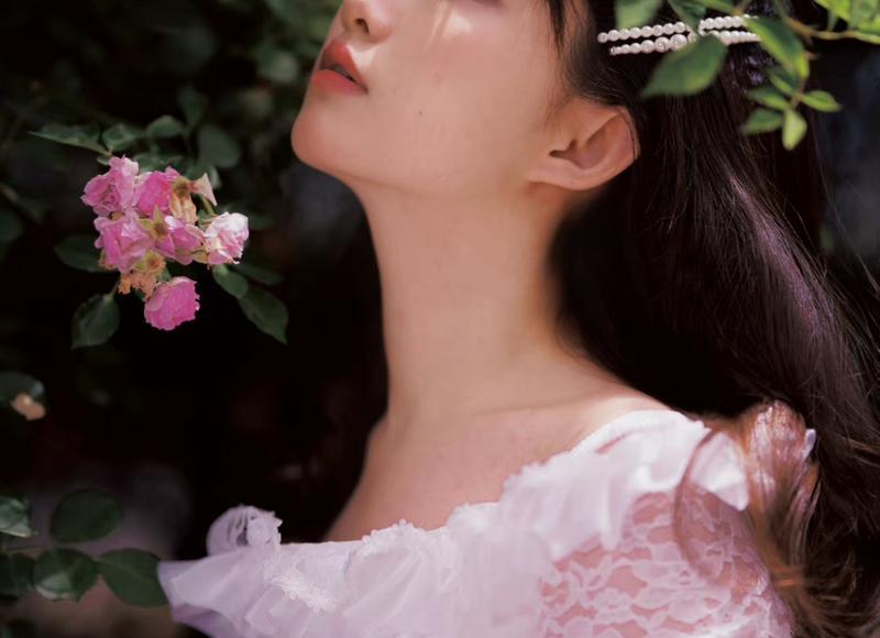 形容一个人很圣母 形容一个人很圣母