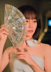 ​美照！原来谢楠的身材这么棒，吴京的眼光真是太好了！