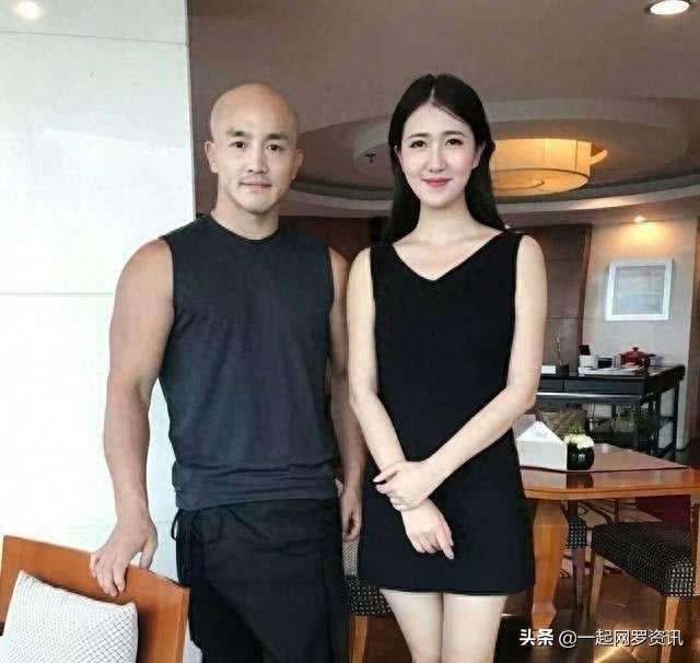 中国最强战士一龙：身家过亿，身边美女成群，出手阔绰买游艇