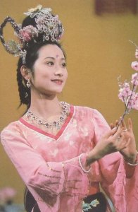 ​《西游记》王苓华演“杏仙”一夜爆红，却嫁华侨移居美国教舞蹈？