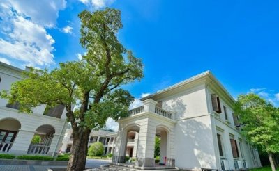 ​16岁小妾28处房产，临阵脱逃的方伯谦，引颈三刀！死的冤吗？