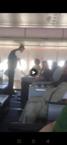 ​“国航监督员机闹事件”曝光者被判赔5万：我以后应该装聋作哑吗