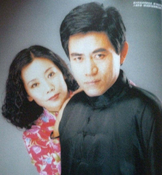 60岁陈宝国的同岁妻子赵奎娥近照