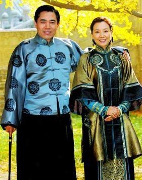 60岁陈宝国的同岁妻子赵奎娥近照