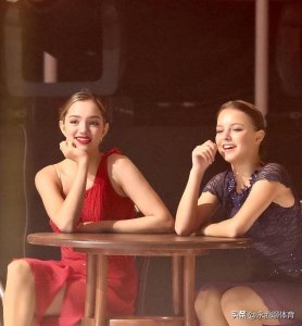 ​花滑第一美女梅德韦杰娃亮相，紧身红裙惊艳全场，身材傲人颜值高