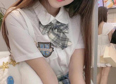 ​留守娃轮流摆拍喂猪完成作业：拒绝流于形式的教育