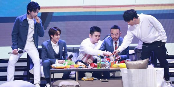 天天向上主持人名单表 旧人换新人了