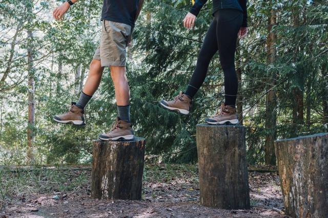 真正专业级的户外登山鞋攻略(LaSportiva户外鞋实测推荐一款情侣首选轻量化复古登山鞋)(15)