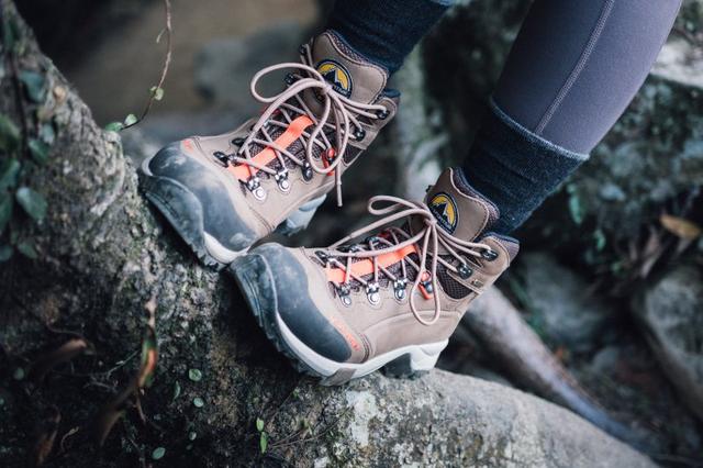 真正专业级的户外登山鞋攻略(LaSportiva户外鞋实测推荐一款情侣首选轻量化复古登山鞋)(9)
