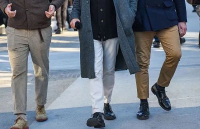 ​卡其色裤子最佳配色表 卡其裤如此经典，到底怎样才能穿好它？不妨从这4大方面