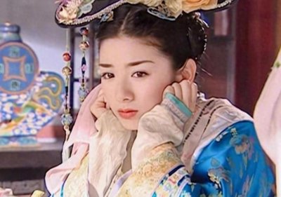 ​黄奕突然高调官宣新身份，网友恭喜：10年了，打了个漂亮的翻身仗