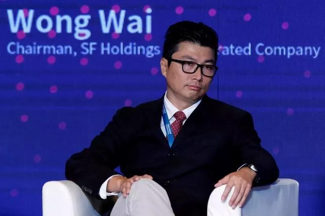 顺丰快递员一个月最多能挣多少（顺丰每月多花2000多万为快递小哥增收）(1)