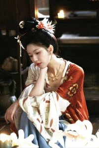 ​《珠帘玉幕》结局超点，赵露思49995元红包引爆热搜！