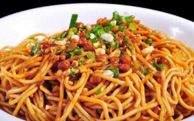 ​《舌尖上的湖北：那些令人垂涎的美食宝藏》