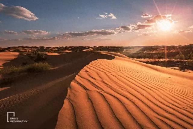 横扫四大沙漠,这条公路走起来就一个字:爽!|京新公路