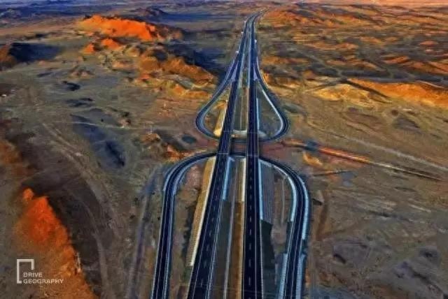 横扫四大沙漠,这条公路走起来就一个字:爽!|京新公路