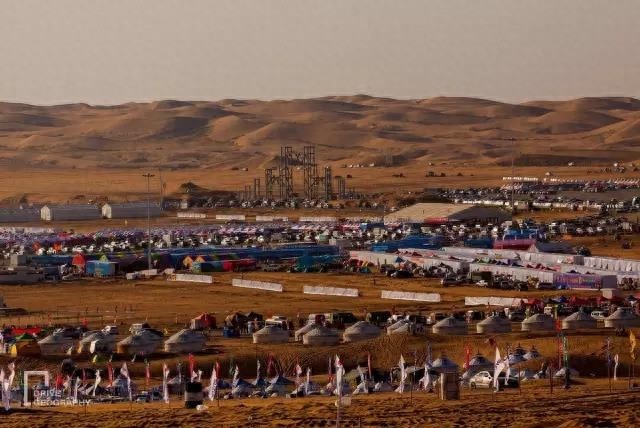 横扫四大沙漠,这条公路走起来就一个字:爽!|京新公路