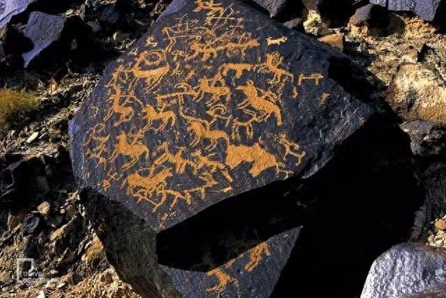 横扫四大沙漠,这条公路走起来就一个字:爽!|京新公路