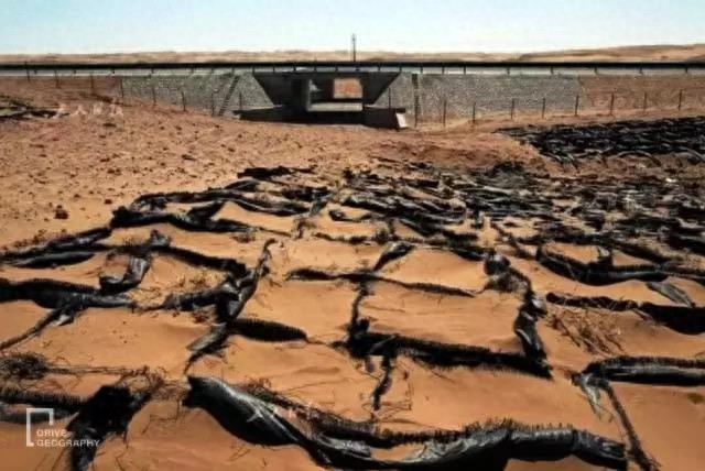 横扫四大沙漠,这条公路走起来就一个字:爽!|京新公路